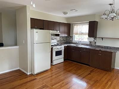3rd image of 50 Nancy Ln #B