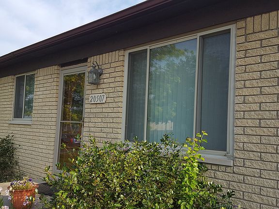 2nd image of 20507 Bigelow St