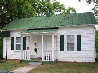 1st image of 161 Wood Ave
