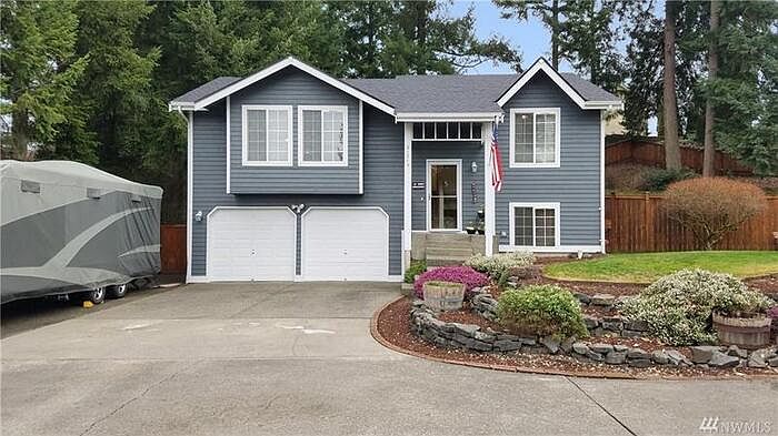 1st image of 21715 46th Ave E
