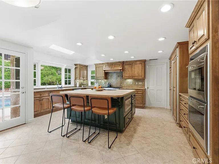 19511 Rosita St — Photo 17