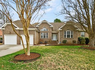 1327 Laurel Ridge Ln, Chesapeake, VA 23322