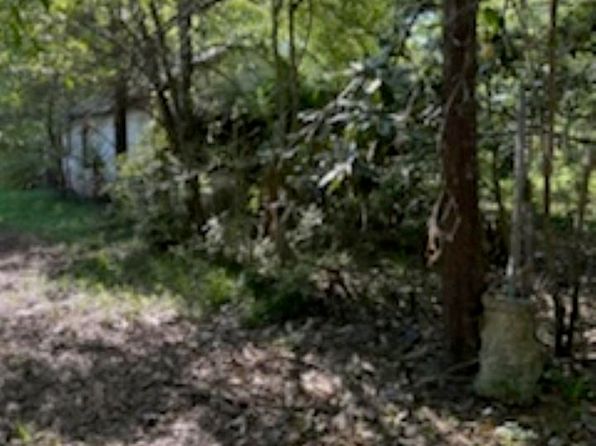 906 Tuskeegee St, Hartsville, SC 29550
