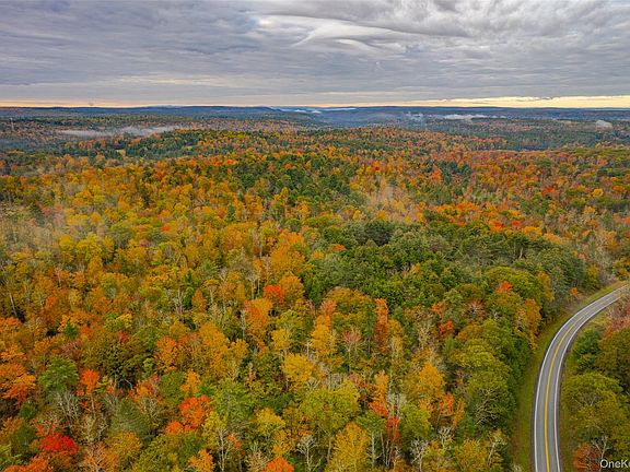 2nd image of 1315 Sackett Lake Rd