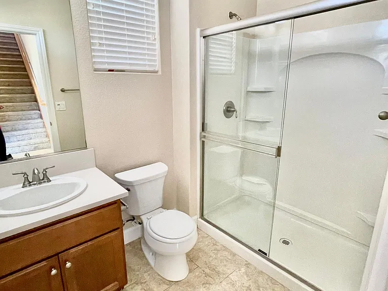 1736 Parkway Dr N — Photo 12