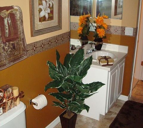 2nd Bathroom