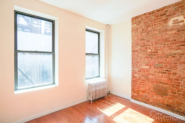 Rented by City Connections Realty | media 14