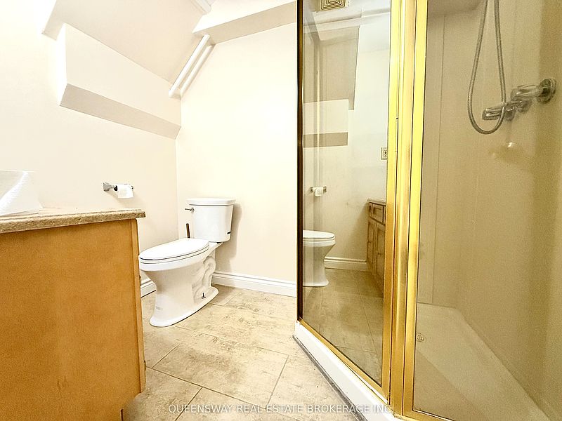Ajax House for rent - 2 Bedrooms — photo 4