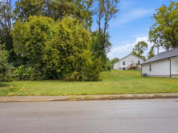 1117 Race St, Richmond, KY 40475