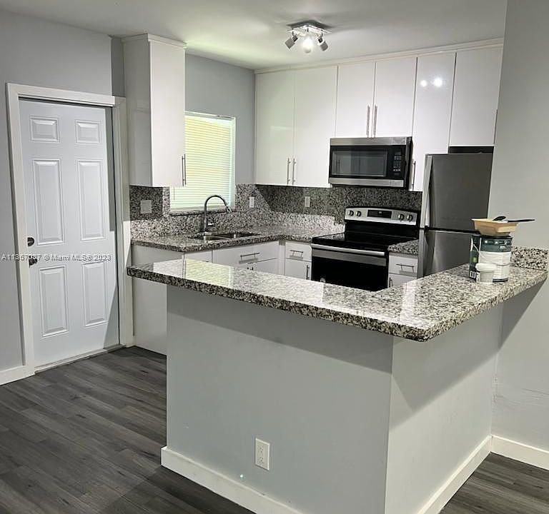 1st image of 1401 NW 1st Ave #2