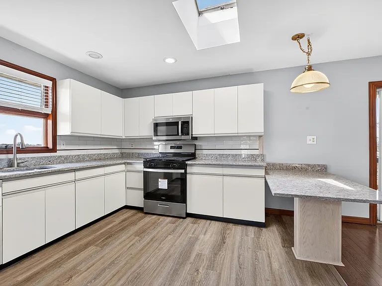 243 Newark Ave #2 — Photo 8