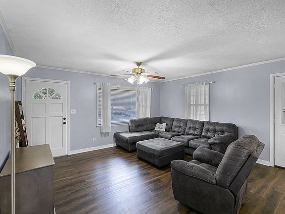 5th image of 71 Rose Dr