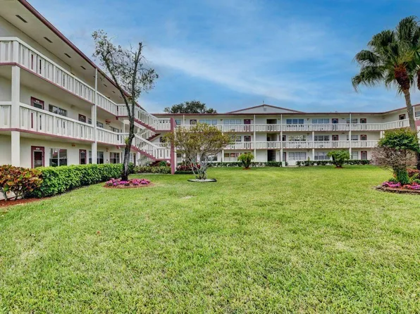 571 Fanshaw N, Boca Raton, FL 33434