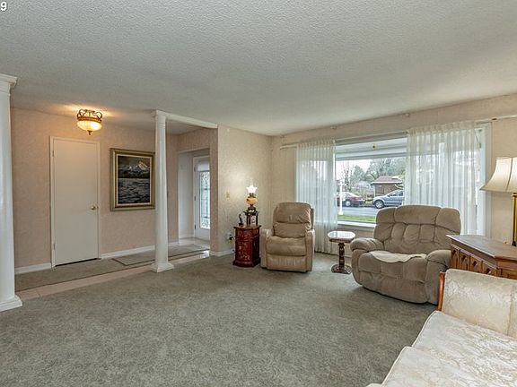 5th image of 1117 Pocatello Ave