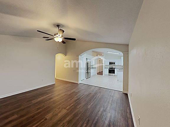 4th image of 2133 Shelbourne Ct