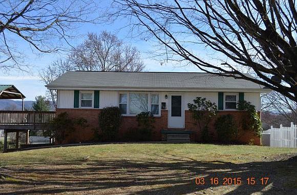 1st image of 1703 Knoll Dr