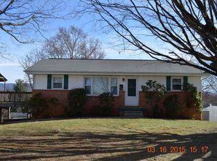1703 Knoll Dr, Johnson City, TN 37604