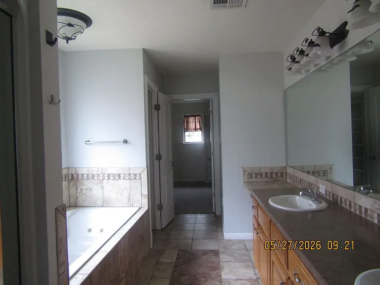 3119 NE Mayflower Ave — Photo 10