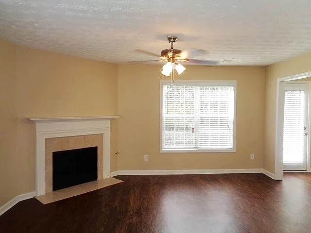 20 Kentshire Pl — Photo 2