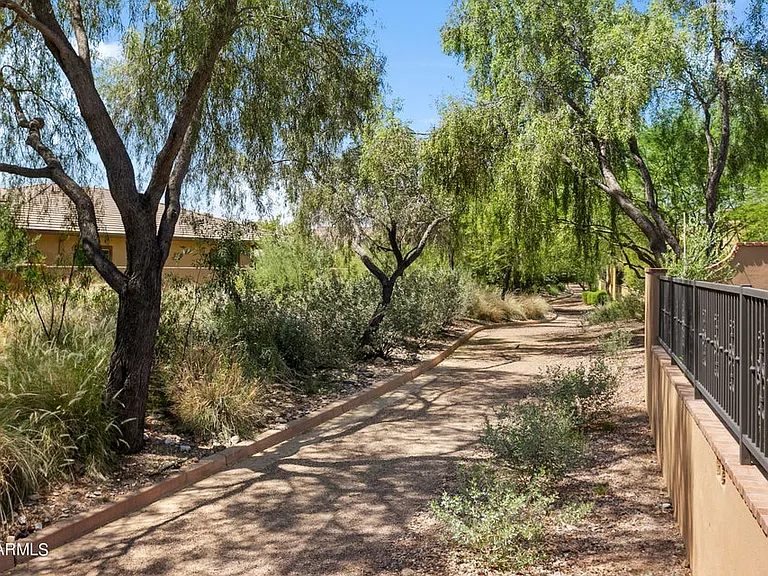 18650 N Thompson Peak Pkwy #1060 — Photo 32
