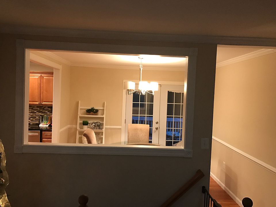 2nd image of 1907 Radford Dr