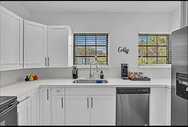 860 NW 17th Ct #1 — Photo 1