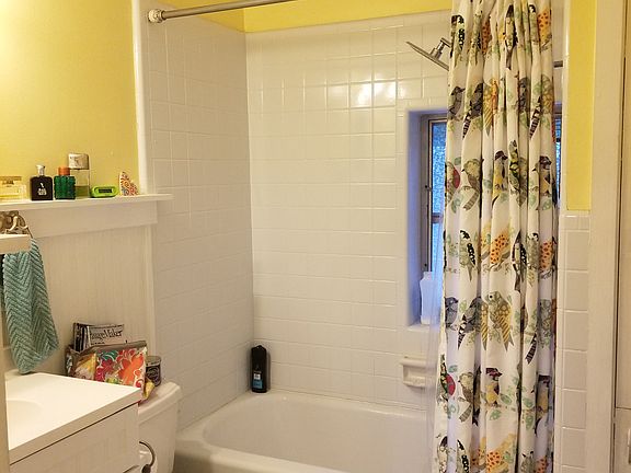2nd image of 123 E 7th Ave