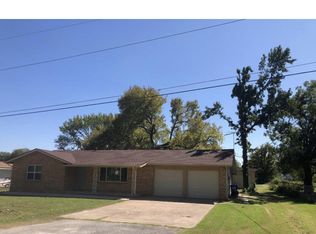 201 Sandra Dr, Azle, TX 76020