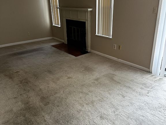 5th image of 3720 Candlewyck Club Dr APT E