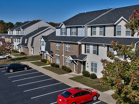 2nd image of 22522 Iverson Dr APT 904