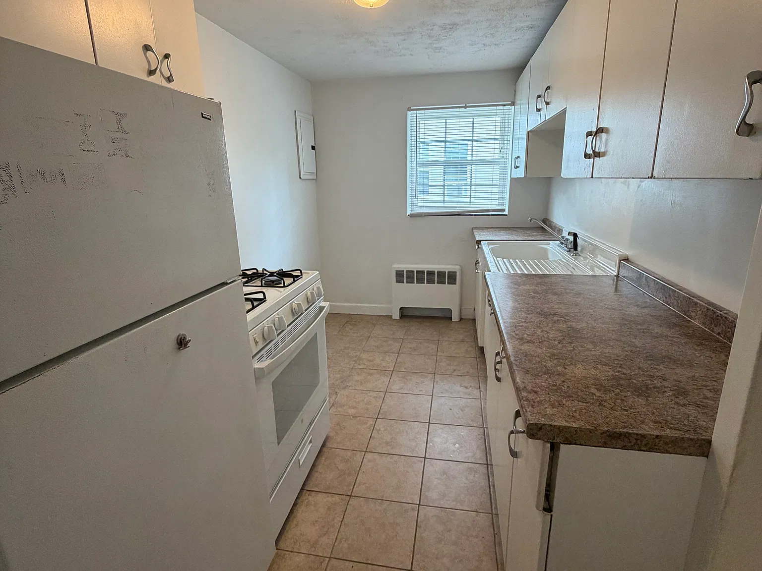 1 bed, 1.0 bath, 675 sqft, $2,095 — Photo 2