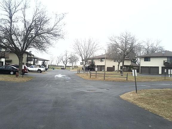 2nd image of 6470 84th Ct N