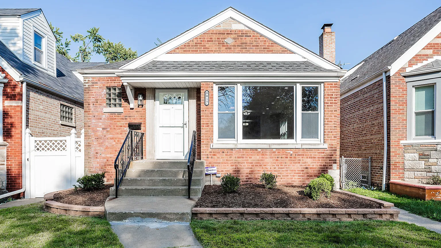 8017 S Maplewood Ave photo 1