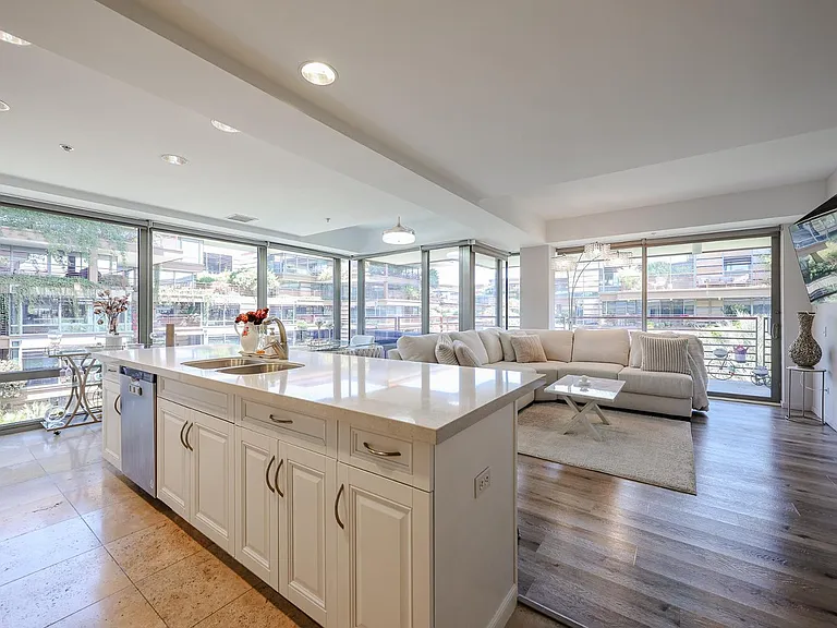 7137 E Rancho Vista Dr #5005 — Photo 1