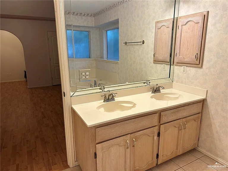 902 Hidden Forest Dr — Photo 10