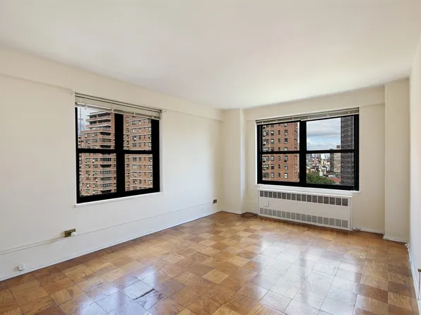 266 East Broadway image 1 of 6