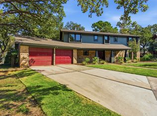 401 Rocky Canyon Ct, Arlington, TX 76011