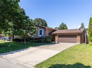 45 Royal Oak Dr, Saint Catharines, ON L2N 6K4