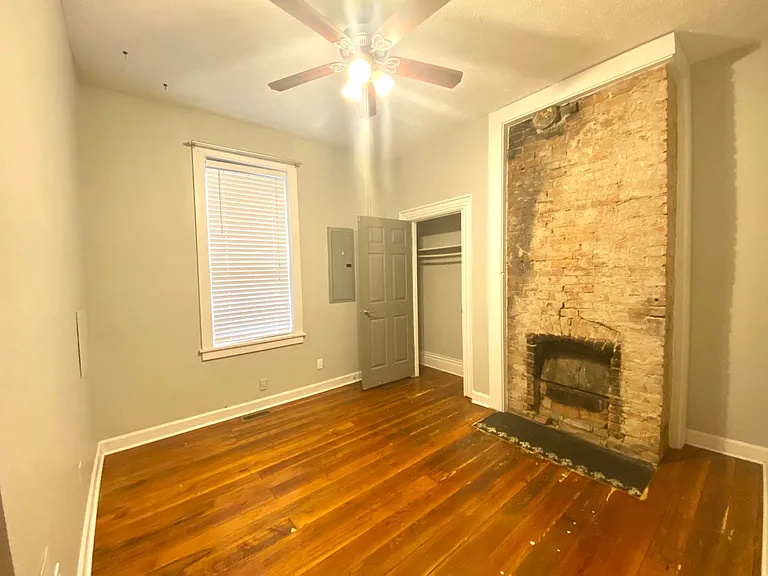 315 Grace St — Photo 8