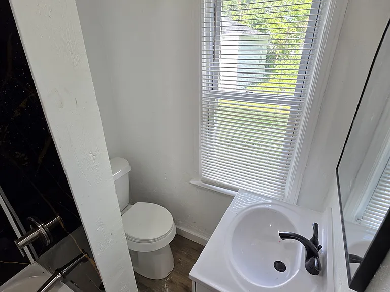 18412 Ferguson St — Photo 11