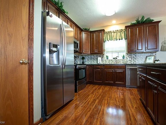 5th image of 7284 Forest Cove Ln APT C