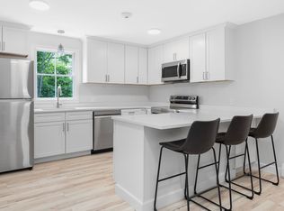 458 Thames St #B, Newport, RI 02840