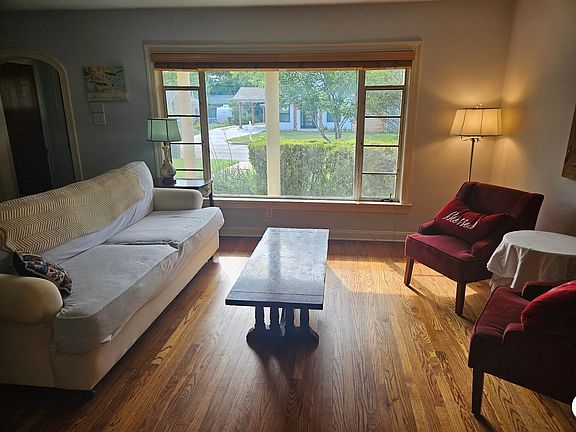 4th image of 8605 Hathaway Dr