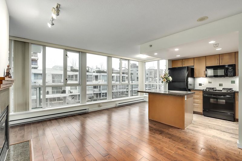 Vancouver Apartment for rent - 2 Bedrooms — photo 2