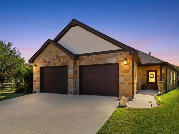135 Pinehurst, Meadowlakes, TX 78654-7105