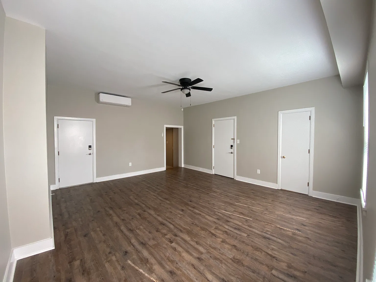 2 bed, 1.5 bath, $1,350 — Photo 3