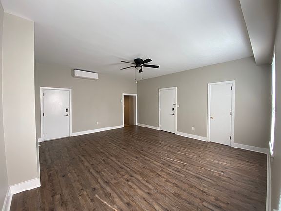 5th image of 209 N Hanover St #2