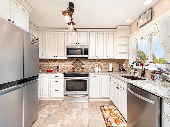 3rd image of 5125 Dana Harvey Ln