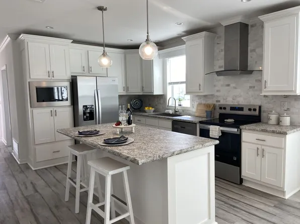 Bayport II Plan, Heron Cay