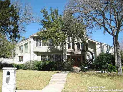 1st image of 311 BLUFF HILL